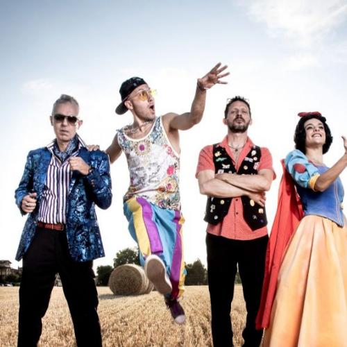 La festa &egrave;&nbsp;Fake folk&nbsp;a&nbsp;West End Ricreazioni di quartiere a Udine Ovest