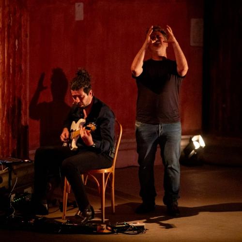 Davide Enia racconta cosa nostra con il nuovo spettacolo Autoritratto&nbsp;