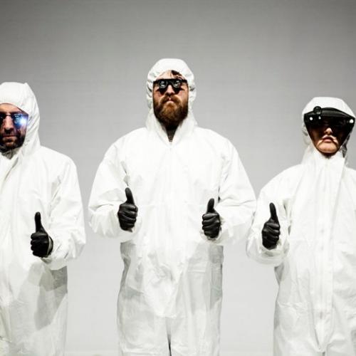 Contatto TIG a teatro: dalle aule a teatro per scrutare il mondo dalla lente di Sherlock Holmes nell&rsquo;innovativa rilettura del Collettivo Cinetico