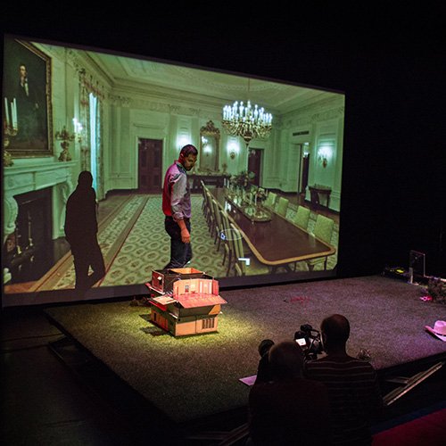 Agrupaci&oacute;n Se&ntilde;or Serrano / A House in Asia