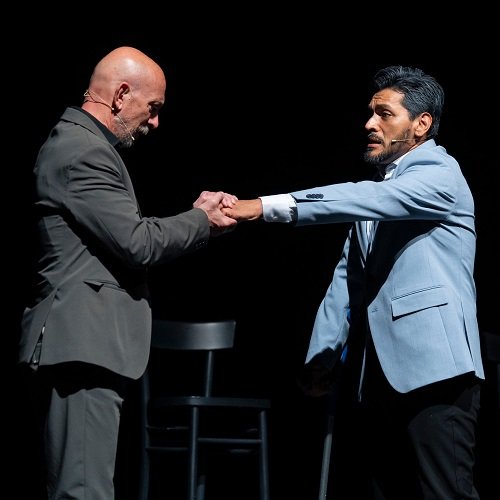 Salām/Shalom. Due padri