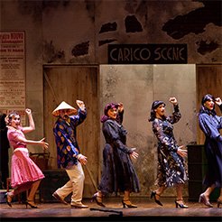 Risate sotto le bombe